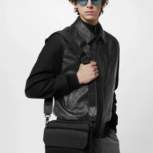 Fastline Messenger LV Aerogram in Men's Bags Cross-Body Bags collections