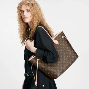 Neverfull MM Monogram Canvas in Women's Handbags Shoulder Bags and Cross-Body Bags collections